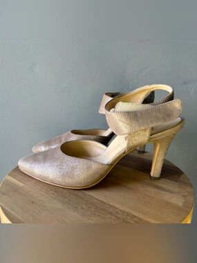 Paul Green Metallic D'Orsay Pumps ~ Size 5.5